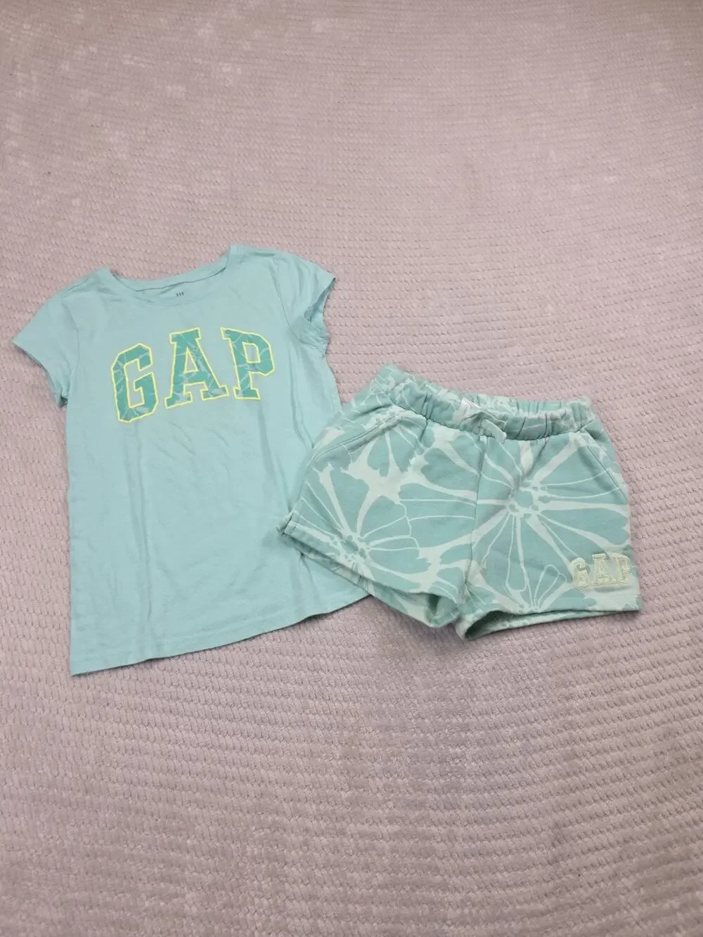 Gap Kids Shorts & Shirt Girls Large 10 Sweat Shorts & Matching Tee